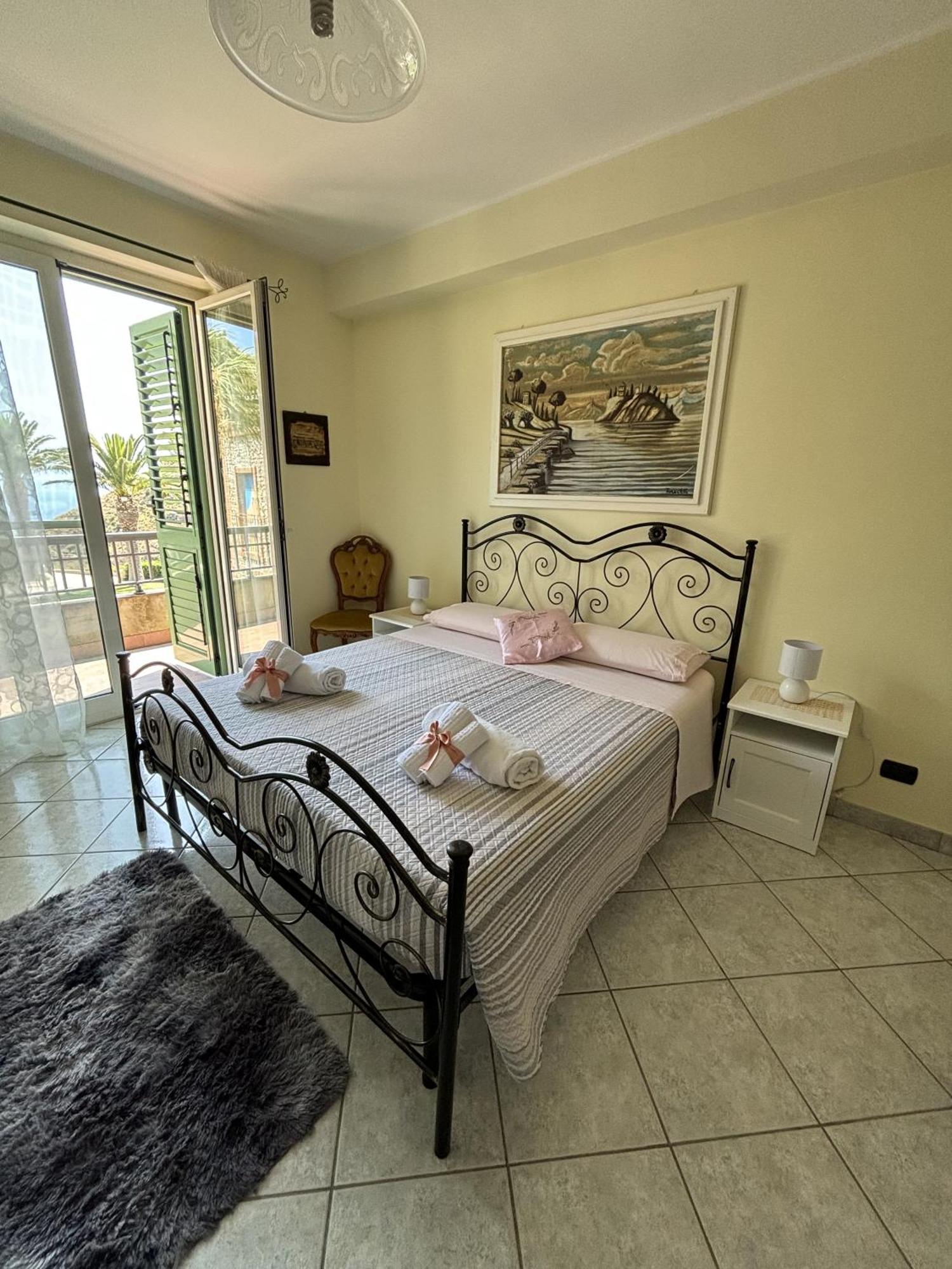 B&B Villa Alba เมสซีนา ภายนอก รูปภาพ